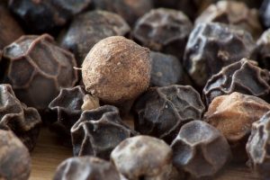 Pourquoi choisir le poivre noir bio en grains de Malabar ?